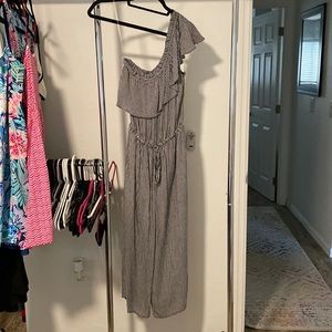 Women’s American Eagle One-Shoulder Jumpsuit Black/White Size Small Short